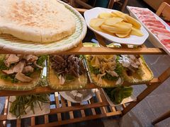 -有一锅·野生菌黑山羊腊排骨火锅(古城北门店)
