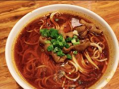 -秦云老太婆摊摊面(蓝光锦绣店)