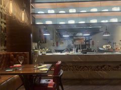 -恰餐厅及酒吧 CHAR Bar & Grill (北京丽都皇冠假日店)