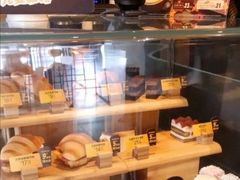 面包甜点陈列柜-麦当劳(国际社区店)