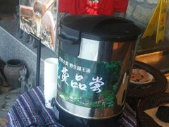 -老牌坊云南鱼豆花火锅(哈西万达店)