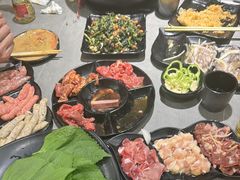 -啊美丽炭火烤肉(滑翔一店)