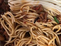 招牌辣肉干拌面-辣肉面大王(天平路店)