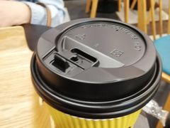奶茶-可颂坊(中心书城店)
