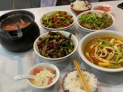 -独一佳老胡湘菜馆(矿山路店)