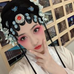 -盘子女人坊古装写真摄影(厦门总店)