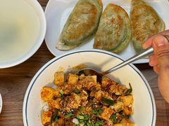 -李与白包子铺(桐梓林店)