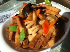-天天向上素食餐厅(五台山店)