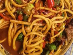 -吐尔逊拌面美食