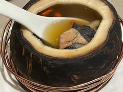 海椰皇炖乌鸡-尚一汤 广东炖汤(金桥国际店)