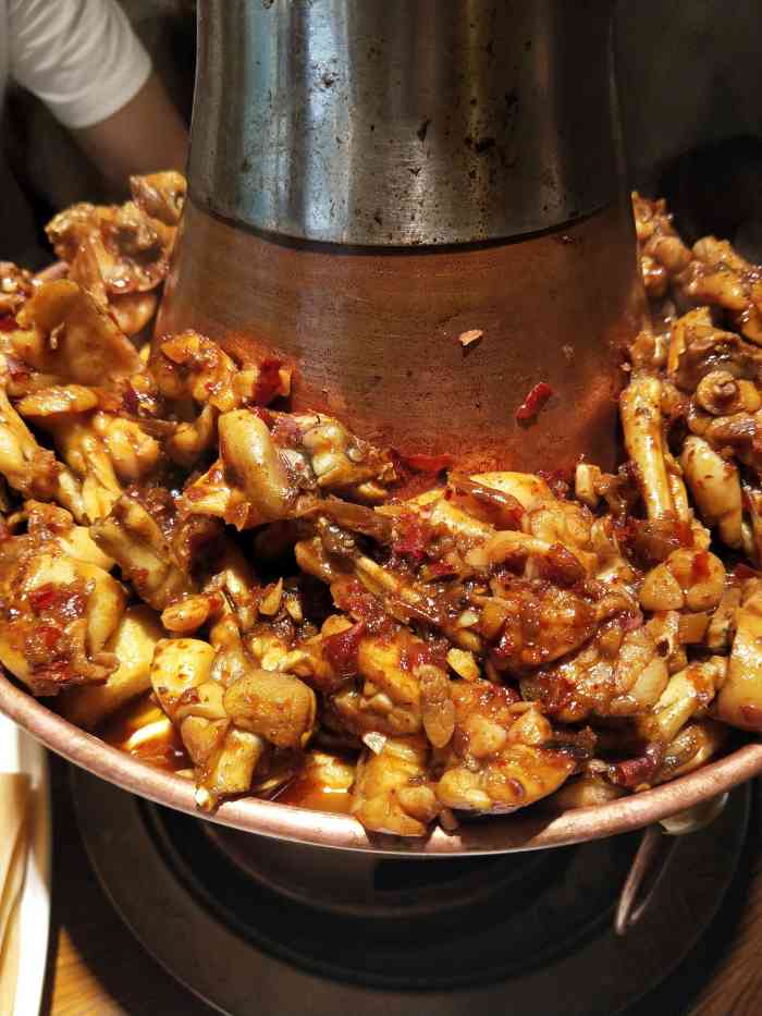 炭火蛙居-"要了双层锅 然后还有一些小食77酸梅汁隔.