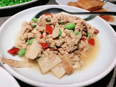 特色虾皮臭豆腐-老头儿油爆虾·知味杭州(爱琴海购物中心)