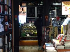 -西西弗书店&矢量咖啡(静安大悦城店)