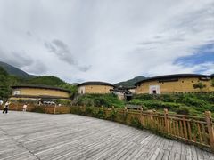 -初溪土楼群
