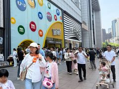 -m豆巧克力世界(上海世茂广场店)