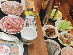 -沸炉重庆老火锅(军事博物馆店)