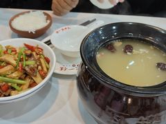 -独一佳老胡湘菜馆(矿山路店)