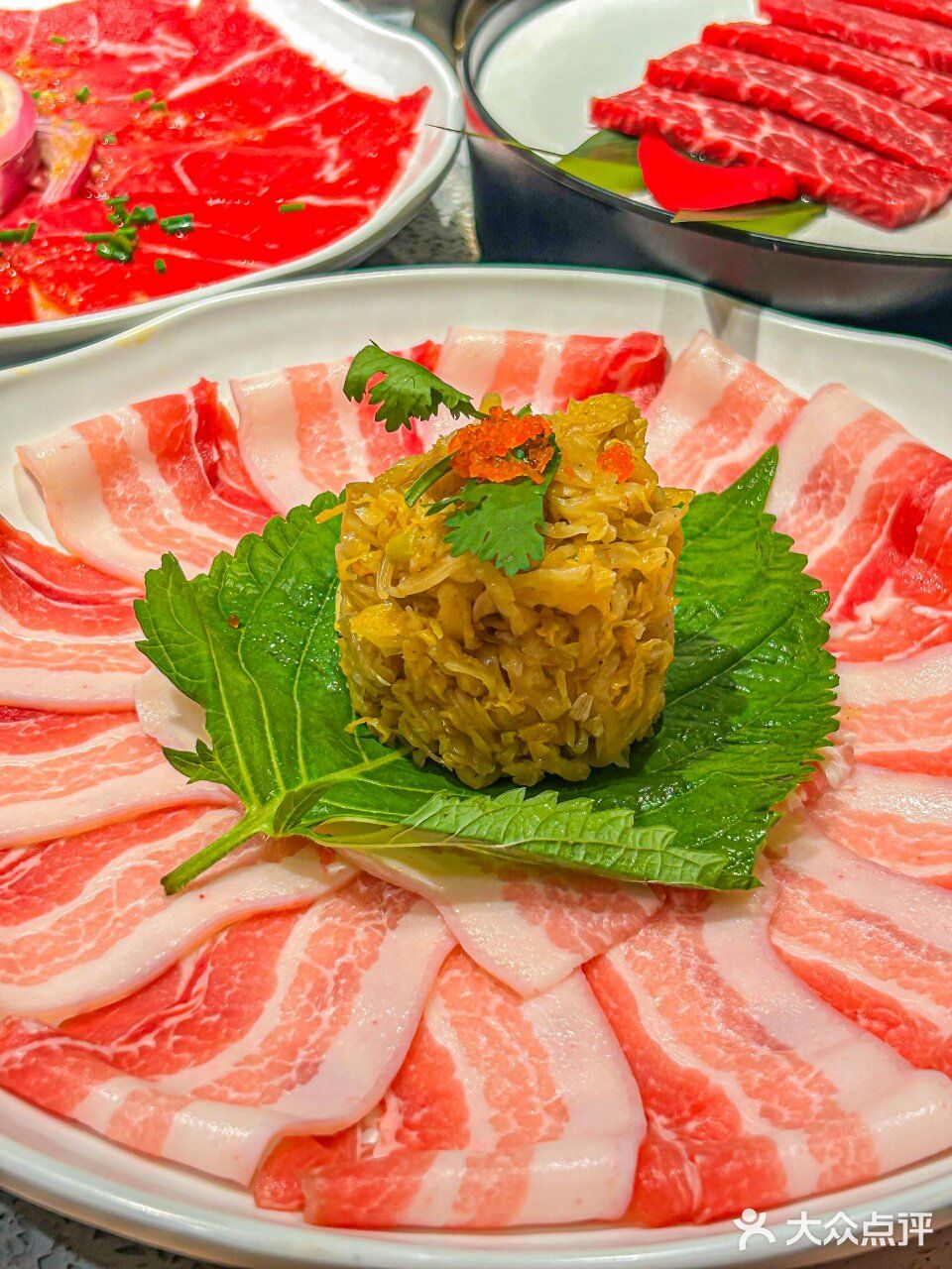 谁能够拒绝滋滋冒油的五花肉呢？！