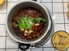 -晓彭肥肠鸡·泡椒鸡火锅(水木天地店)
