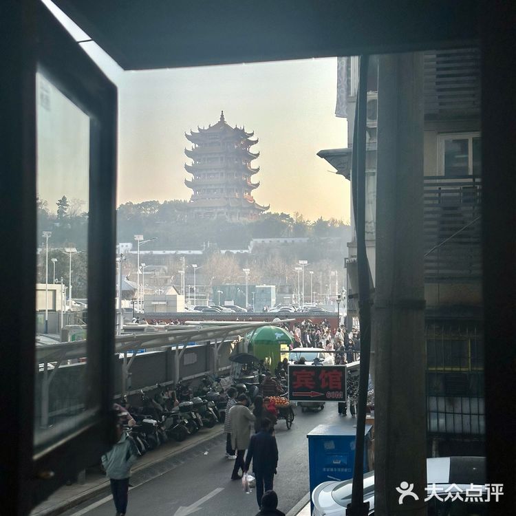 探店日记｜看得到黄鹤楼的咖啡店☕️