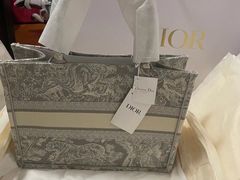 -DIOR迪奥(德基广场女装店)