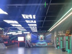 -极限PLAY运动娱乐新世界·团建派对潮玩休闲馆·室内蹦极高空游乐园