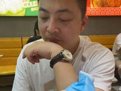 -大头虾越式风味餐厅(光明广场店)