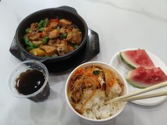 -杨铭宇黄焖鸡米饭(光谷APP广场店)