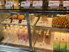 面包甜点陈列柜-喜茶(广州中山六路店)