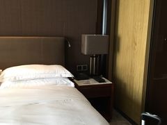 -中山利和希尔顿酒店