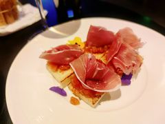 -wineapp葡萄酒餐吧(外滩金融中心店)