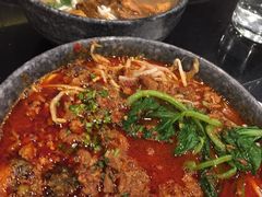 辣鸡米线-Colourful Yunnan Box Hill 彩云南·彩铺子