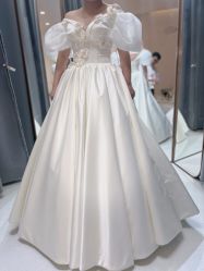 -Color卡诺婚纱礼服馆(南京严选店)