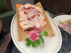 -得意咚瓜·顺德鱼生·冬瓜火锅(深圳首店)