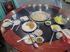 -老来福·非遗酸汤兔(凯旋路店)