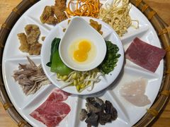 -勺子米线·云南传统小吃市集(四方街店)
