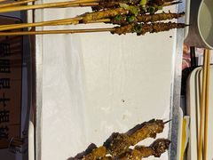 烤羔羊肉串-木屋烧烤(大运店)