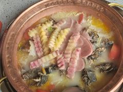 -阿婆情腊排骨火锅(金虹路店)