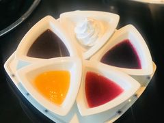 -百灵希尔顿逸林酒店大堂吧