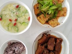 -天鹅到家·保姆月嫂育儿嫂(朝阳店)