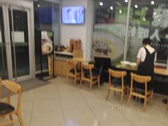 用餐区-老乡鸡(寿县三中店)