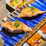 吃新鲜刺身海胆就来和利馆