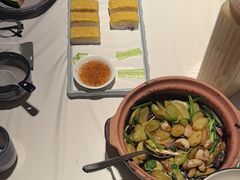 -八府香鸭·啫啫煲(华山路店)