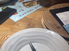 -蜜桃餐厅·伴山(湖滨商业街店)