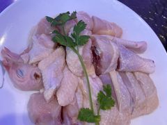 吃稻谷文昌鸡-千岛蚝高压锅生蚝·人参火锅(白云万达店)