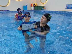 -嘻游纪儿童游泳课程中心(红博中央公园店)