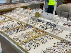 -三叶眼镜城(八佰伴店)