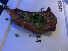 苏尼特金质烤羊排-三个蒙古大叔羊肉串(大宁店)