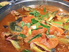 -野山舂·贵州现舂酸汤火锅(鸿通城店)