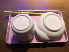 餐具摆设-胖哥俩肉蟹煲(湖滨银泰in77店)